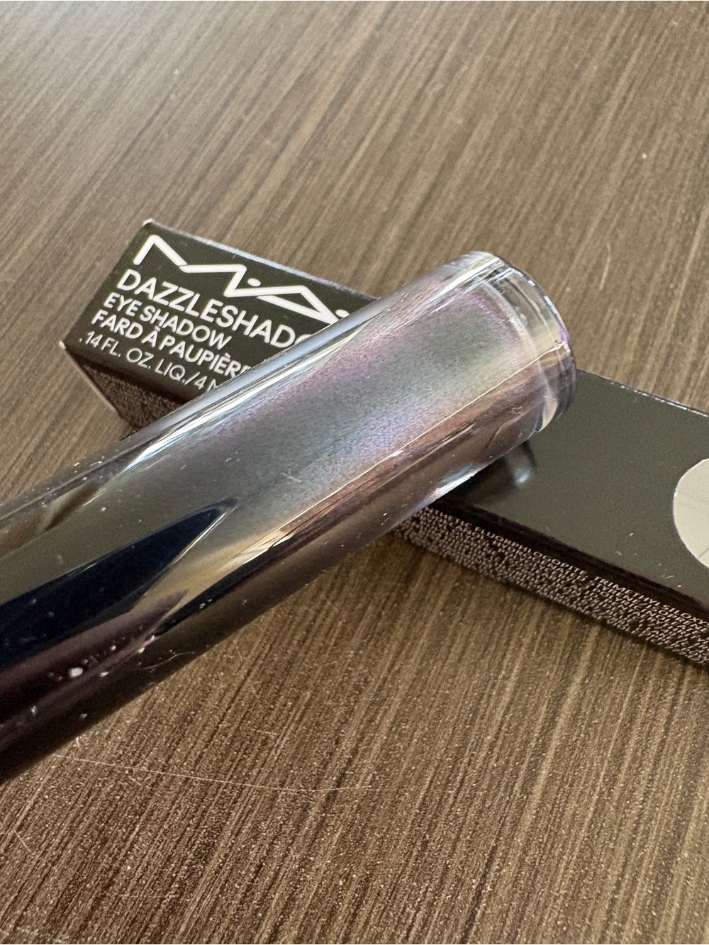 MAC Cosmetics Dazzleshadow Liquid – Tourmaline Dream blue - Picture 4 of 7